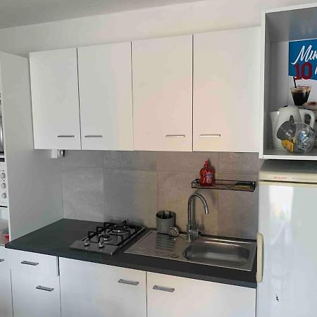 Le Depot Appartement Du Port A Champvert Eksteriør bilde