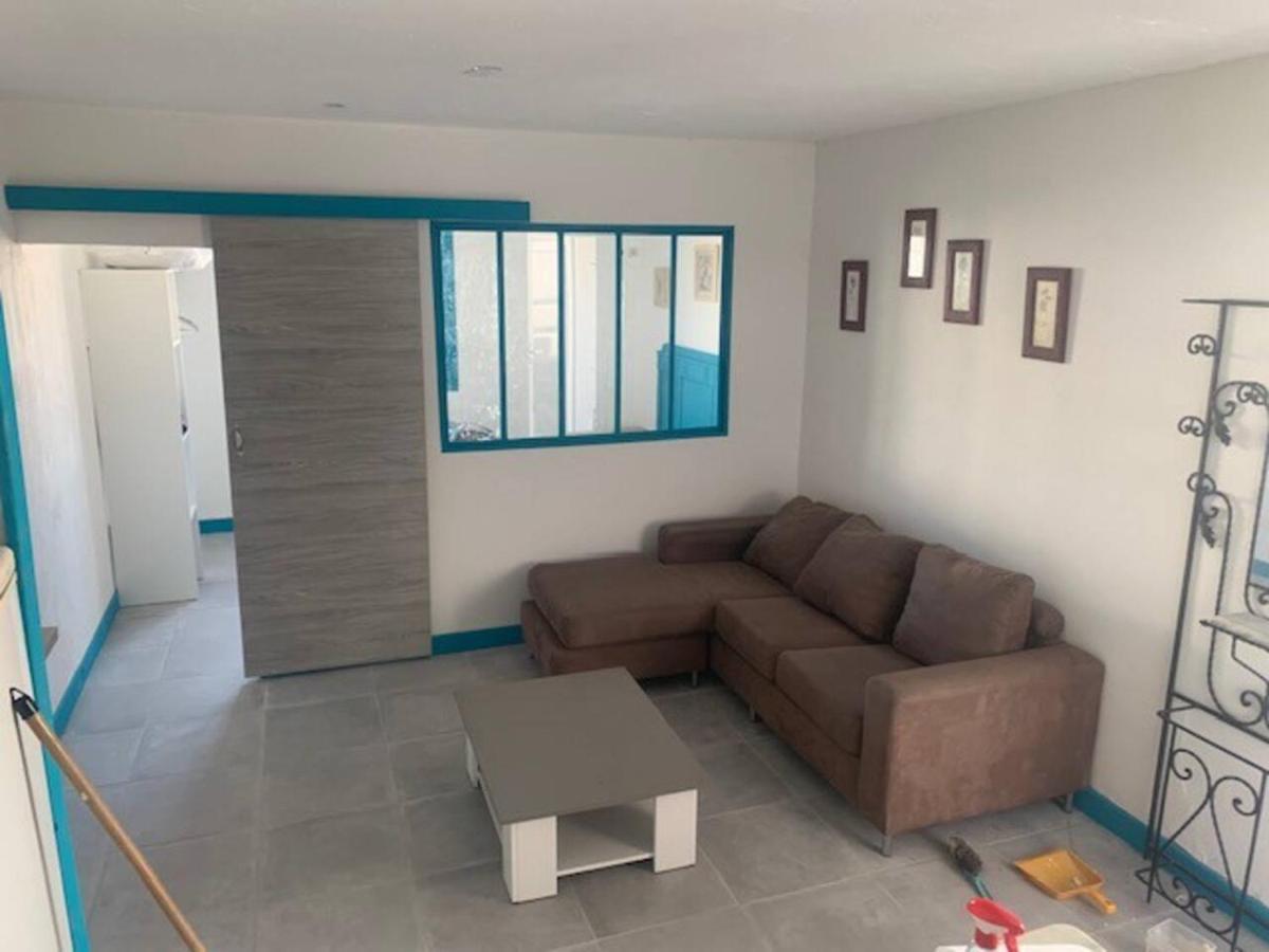 Le Depot Appartement Du Port A Champvert Eksteriør bilde